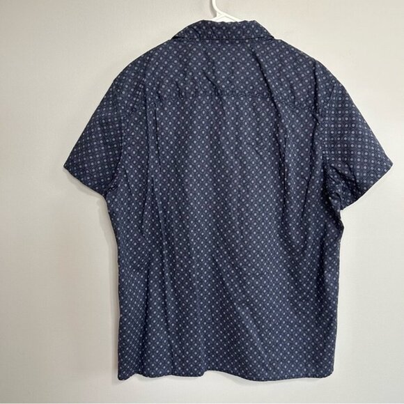 NWT American Eagle Outfitters Dark Blue Patterned Casual Button Up Shirt Large - Picture 8 of 8